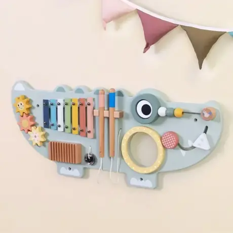 Дървена активна играчка за стена Крокодил Tooky Toy – сензорна музикална дъска за фина моторика
