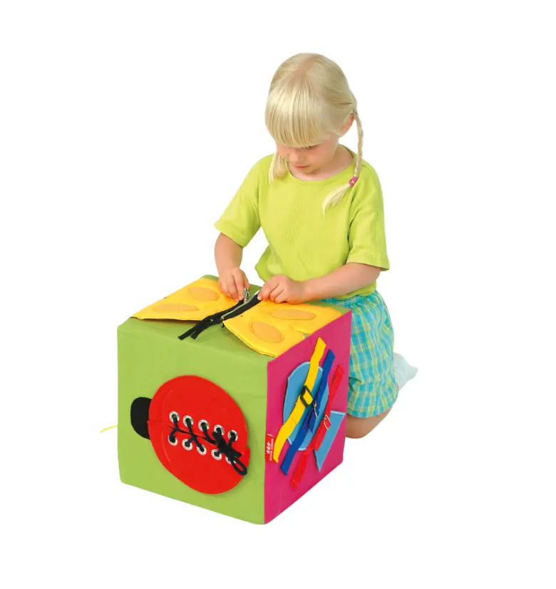 Nowa Szkola Куб Пеперуда, с меки закопчалки, 30 х 30 х 30 cm