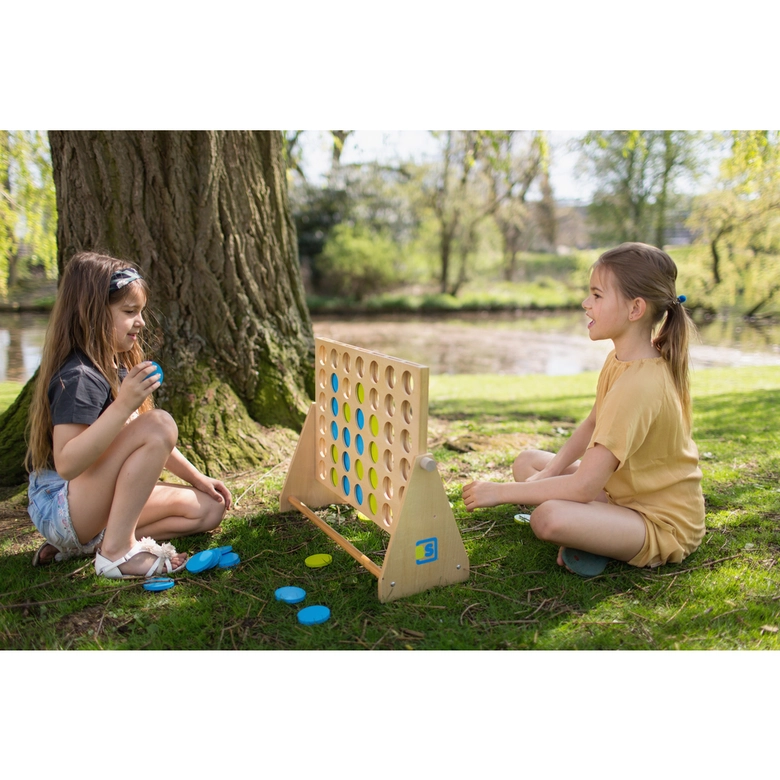 4 в Редица - Гигантска настолна игра за деца