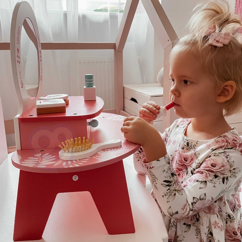 Детска дървена гримьорна с аксесоари от Tooky toy