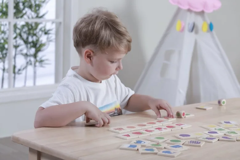 Образователна игра и пъзел с цветове от Viga toys