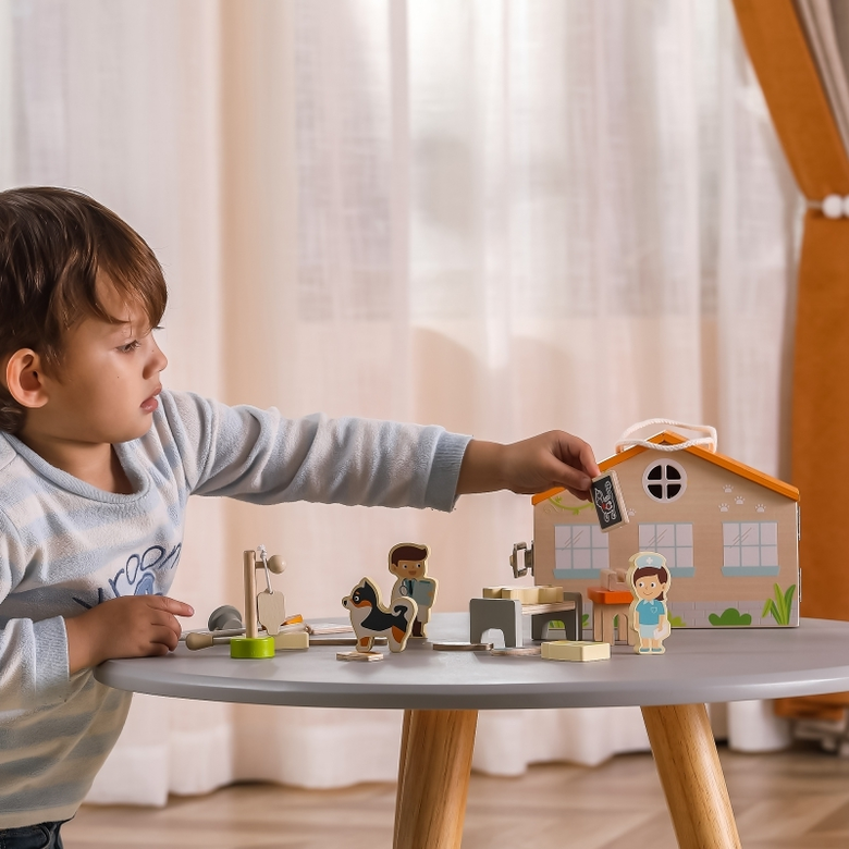 Комплект за игра - Клиника за животни от Viga toys
