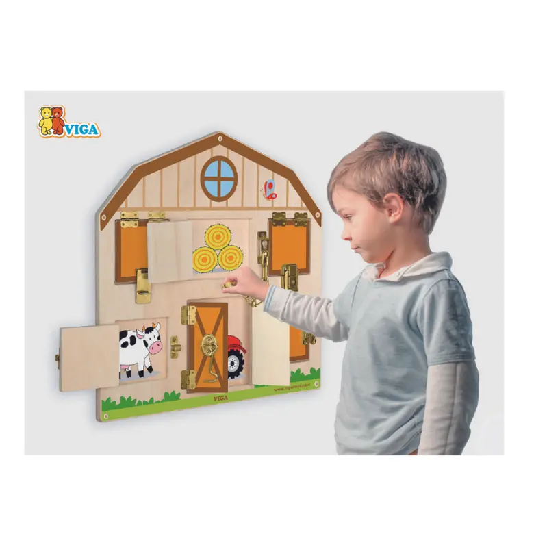 Дървена играчка за стена с ключалки