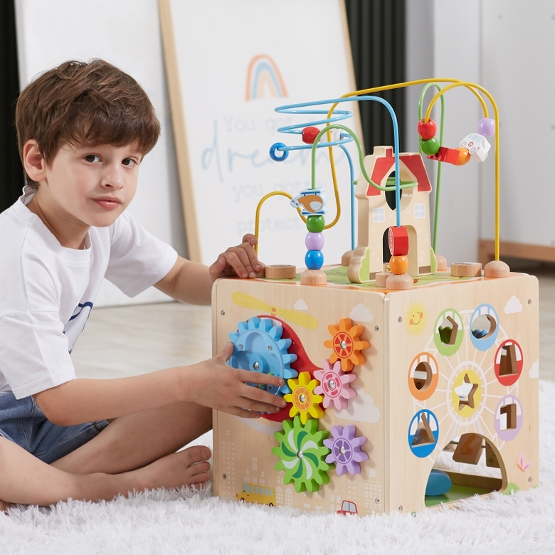 Viga toys голям дидактически куб с активности