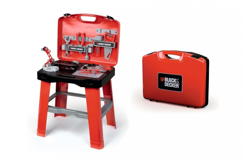 Работилница Black&Decker с инструменти, в куфар