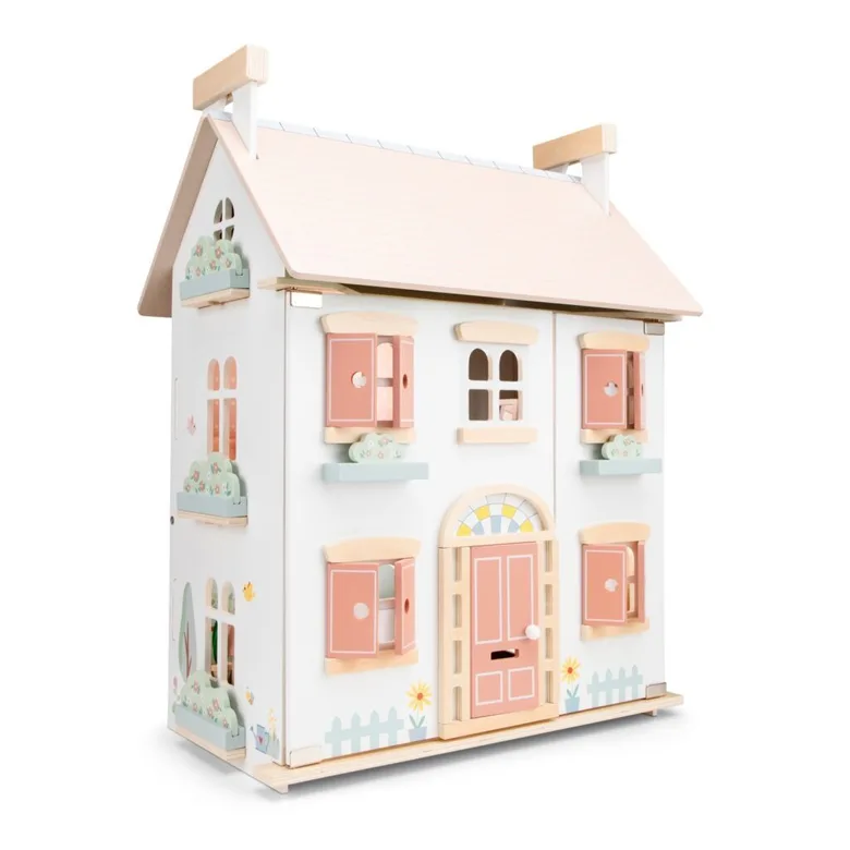 Дървена къща за кукли с мебели New Classic Toys