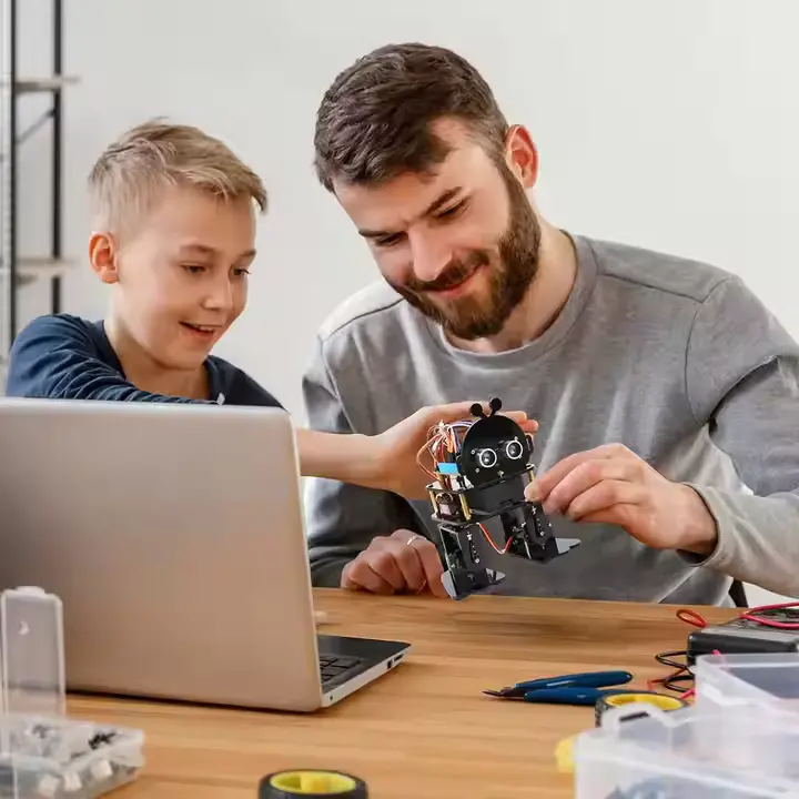 ACEBOTT ESP32 Бионичен двукрак робот 