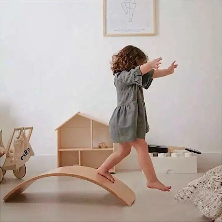 Дървена Дъска за Баланс Ginger Home – Безопасна Играчка за Деца, 82x30x15 см