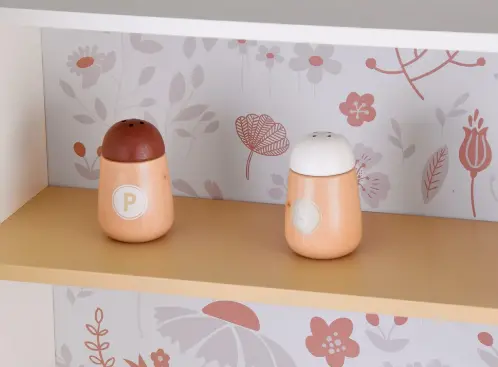 Детска Дървена Кухня GINGER HOME – Винтидж Модел с Електронни Котлони, Светлини, Звуци и Мивка с Течаща Вода, 91×31×90 см