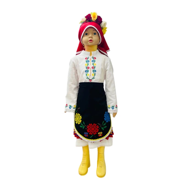 ДАМСКА НОСИЯ С БРОДЕРИЯ - МОДЕЛ 17