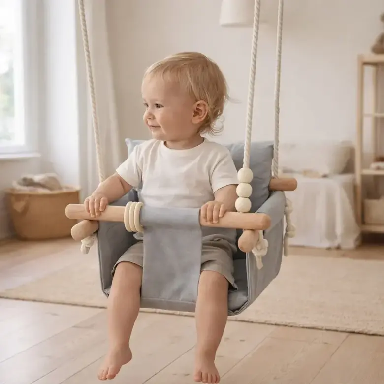 Детска Дървена Люлка GINGER HOME Scandi – Мека Памучна Седалка с Облегалка, 28×28×196 см
