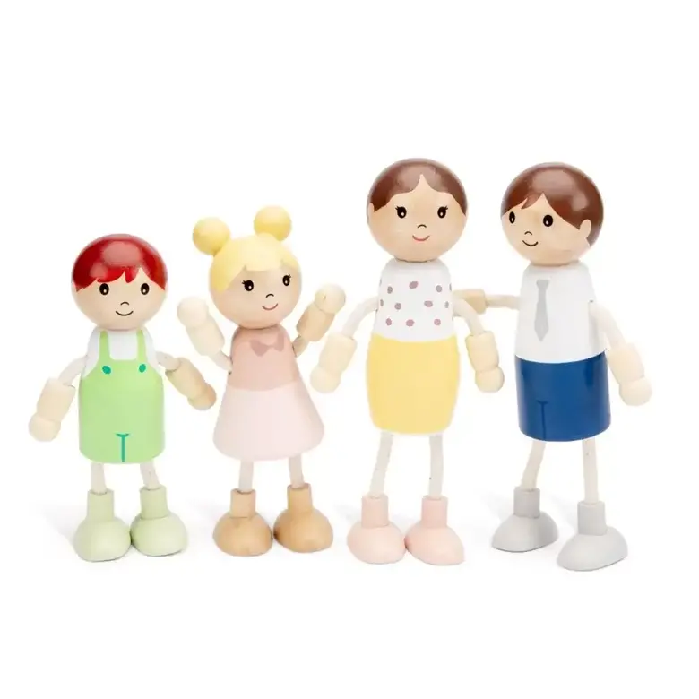 Дървено семейство за къща за кукли – New Classic Toys дървени кукли за ролеви игри