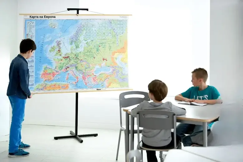 Закачалка за карти и табла до 199 cm
