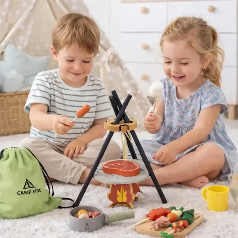 Комплект за игра къмпинг за малки приключенци – Tooky Toy